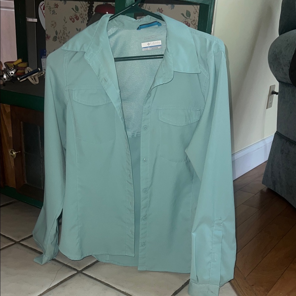 Columbia Mint Green Button-Up Shirt